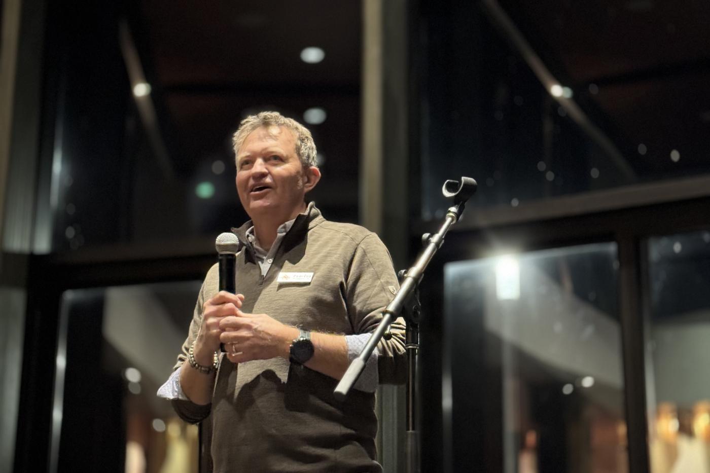LPOA President and CEO, Daren Cole, welcomes guests to the Summit for a hosted dinner